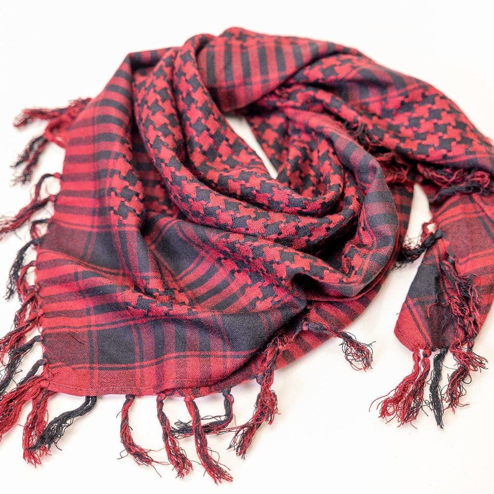Houndstooth Scarf / Indie Scarf / 2010s style